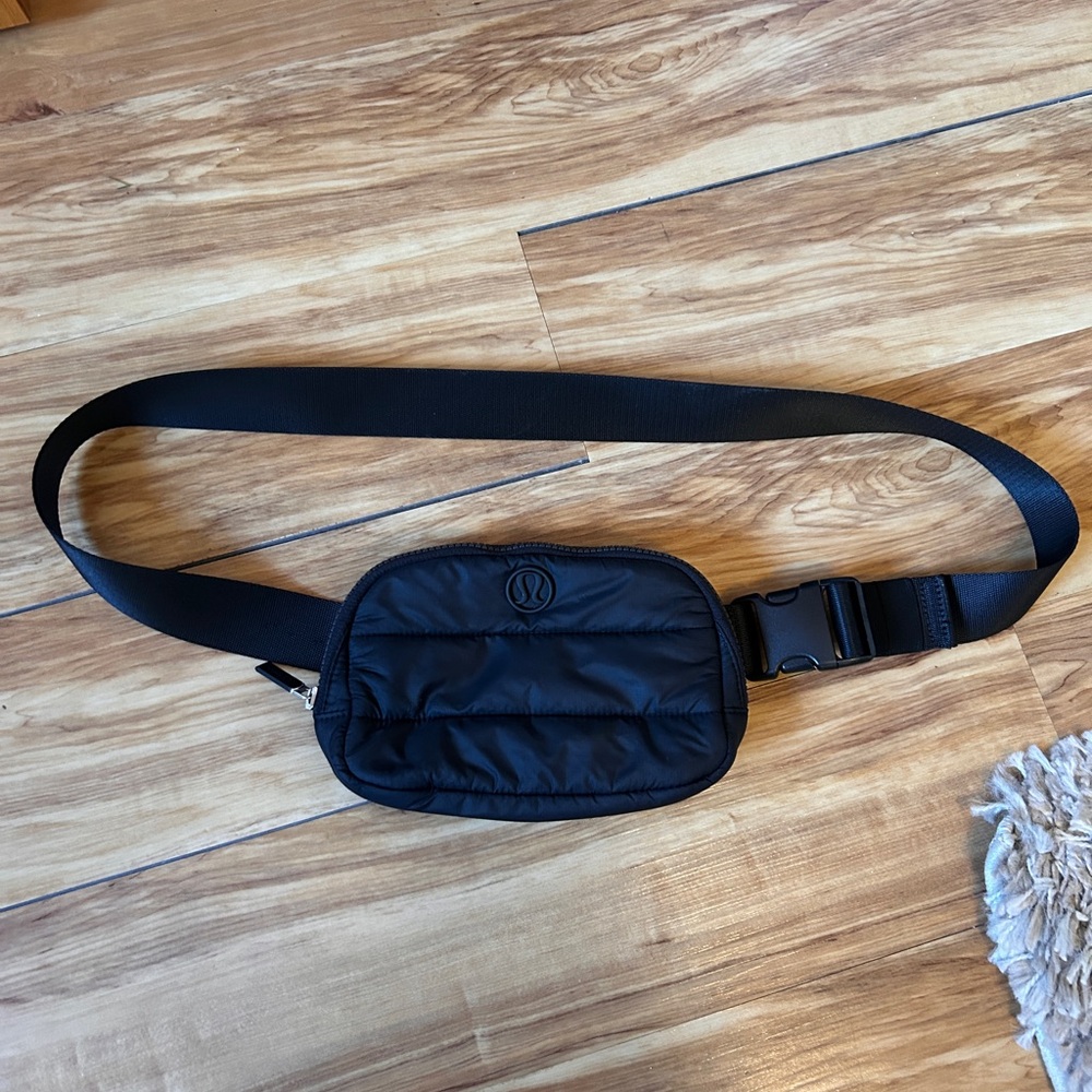 Lululemon Wunder Puff 1L Belt Bag